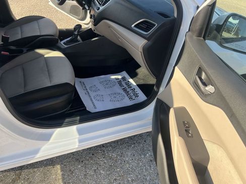 Used 2022 Hyundai Accent SE image 22