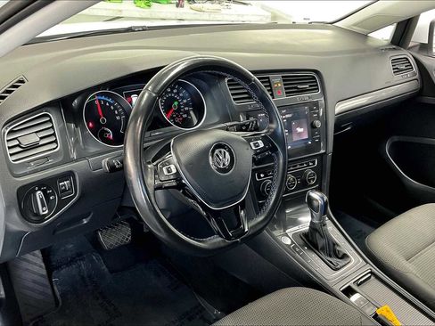 Used 2019 Volkswagen e-Golf SE w/ Driver Assistance Package image 18