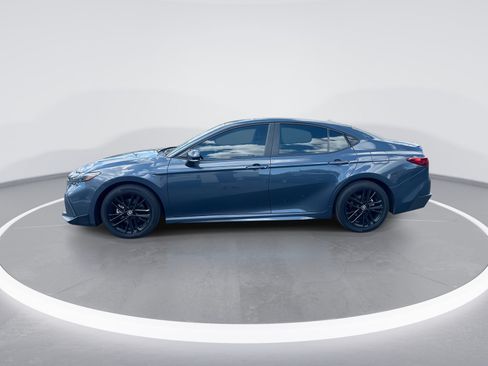 Used 2026 Toyota Camry SE FWD image 6