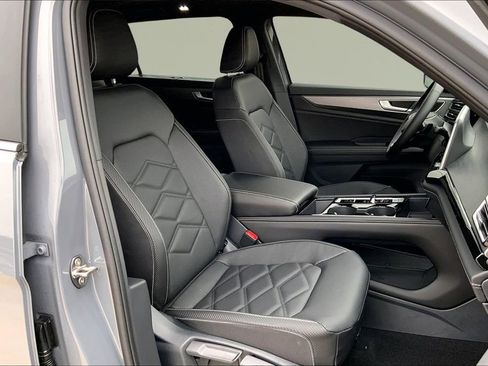 New 2026 Volkswagen Atlas Cross Sport SE AWD/4WD image 11