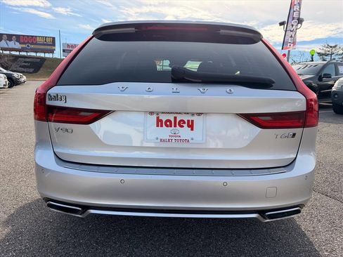 Used 2019 Volvo V90 T6 R-Design w/ Advanced Package image 4