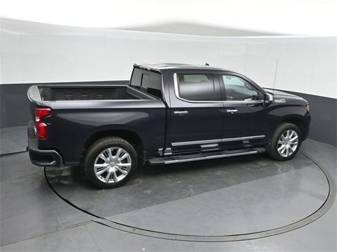 Used 2022 Chevrolet Silverado 1500 High Country w/ High Country Premium Package image 29