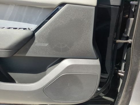 Used 2025 Land Rover Range Rover Velar S image 17