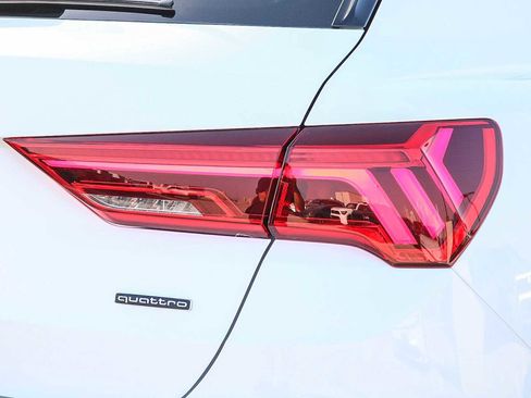 Used 2025 Audi Q3 2.0T Premium image 11