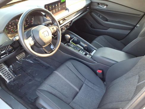 Used 2024 Honda Accord Sport image 12