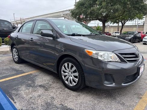 Used 2013 Toyota Corolla LE FWD image 6