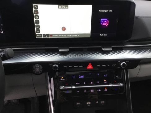 Used 2024 Kia Carnival SX Prestige image 9