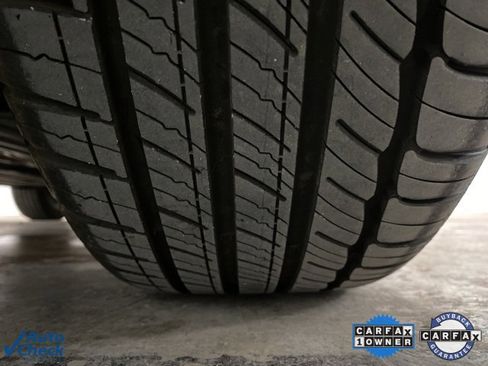 Used 2025 Volvo XC40 B5 Core image 99