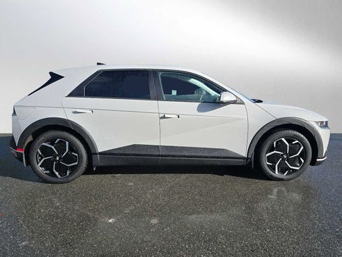 Used 2024 Hyundai Ioniq 5 SEL image 2