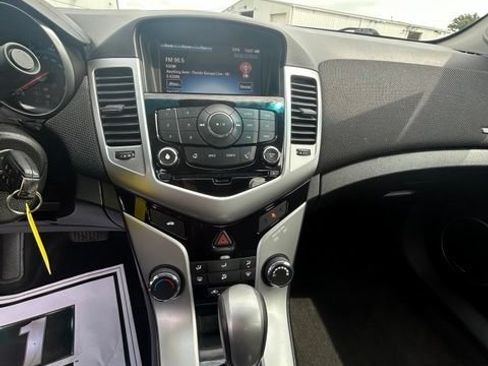 Used 2016 Chevrolet Cruze LT w/ Sun And Sound Package FWD image 20