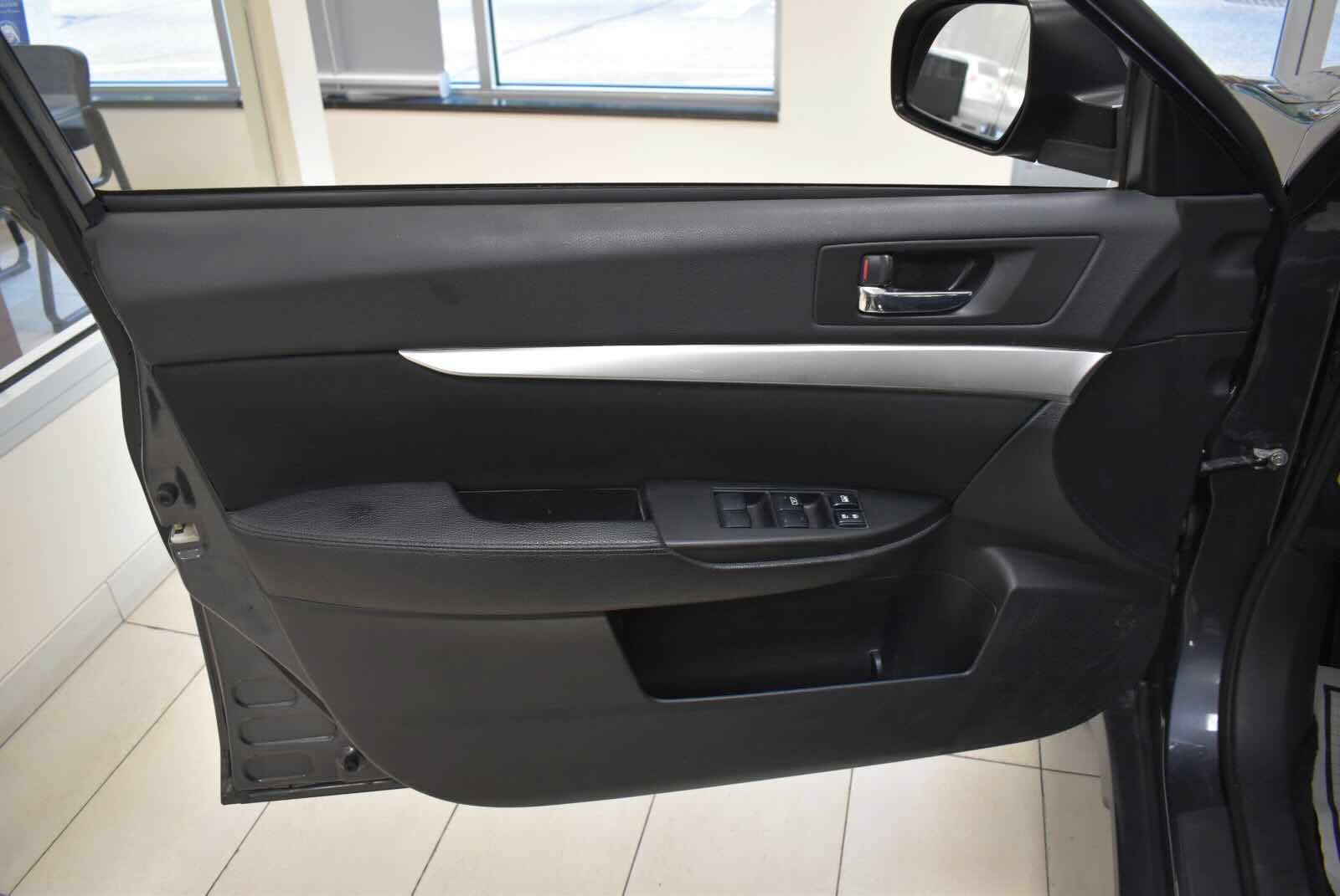 Used 2011 Subaru Outback 2.5i Premium w/ All-Weather Pkg AWD/4WD image 63