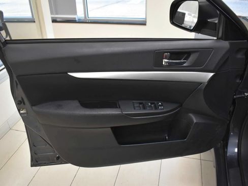 Used 2011 Subaru Outback 2.5i Premium w/ All-Weather Pkg AWD/4WD image 63