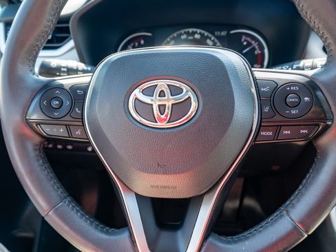 Used 2023 Toyota RAV4 XLE Premium FWD image 27