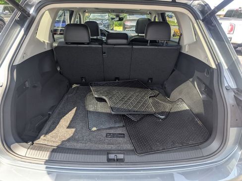 Used 2022 Volkswagen Tiguan SE image 35