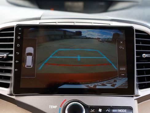 Used 2015 Toyota Venza XLE image 40