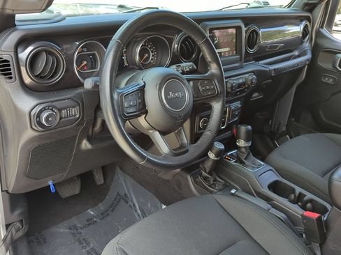 Used 2021 Jeep Wrangler Unlimited Sport AWD/4WD image 9