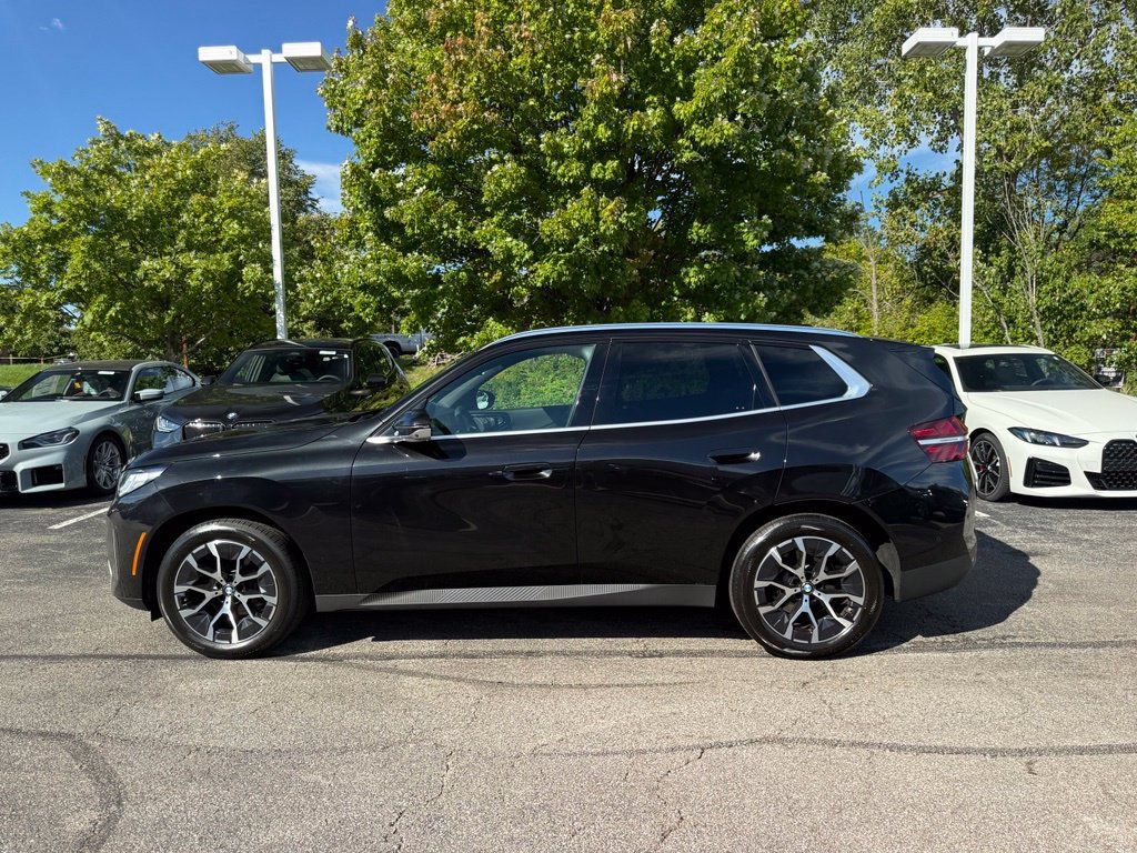 Used 2025 BMW X3 xDrive30i w/ Premium Package AWD/4WD image 2