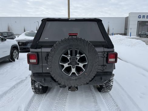 Used 2018 Jeep Wrangler Unlimited Sport S image 8