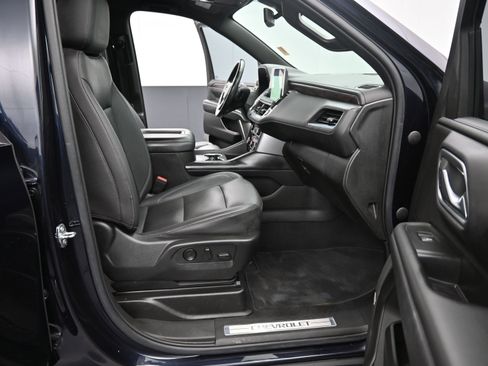 Used 2022 Chevrolet Tahoe LT w/ Luxury Package image 19