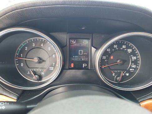 Used 2013 Jeep Grand Cherokee Overland image 8