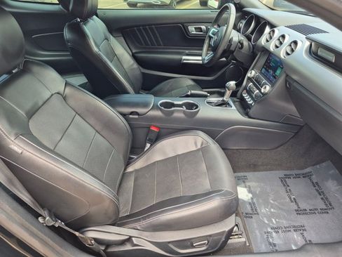 Used 2019 Ford Mustang Premium RWD image 17