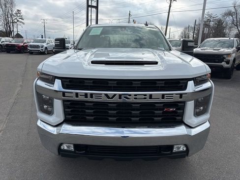 Used 2022 Chevrolet Silverado 2500 LT w/ Convenience Package image 8