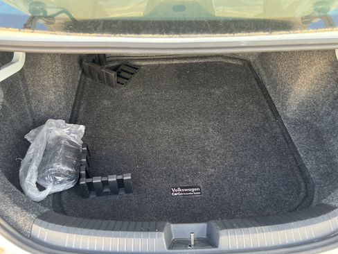 Used 2025 Volkswagen Jetta Sport image 30