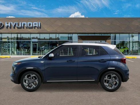 New 2026 Hyundai Venue SEL image 3