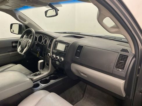 Used 2015 Toyota Sequoia Limited image 21