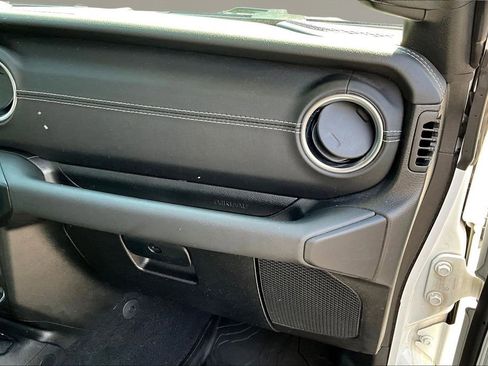 Used 2023 Jeep Wrangler Unlimited Sahara w/ Cold Weather Group image 25