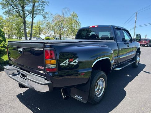 Used 2006 GMC Sierra 3500 SLE w/ Heavy-Duty Power Package AWD/4WD image 6