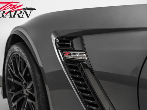 Used 2016 Chevrolet Corvette Z06 w/ 3LZ Preferred Equipment Group image 22