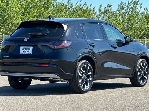 Certified 2026 Honda HR-V EX-L image 3