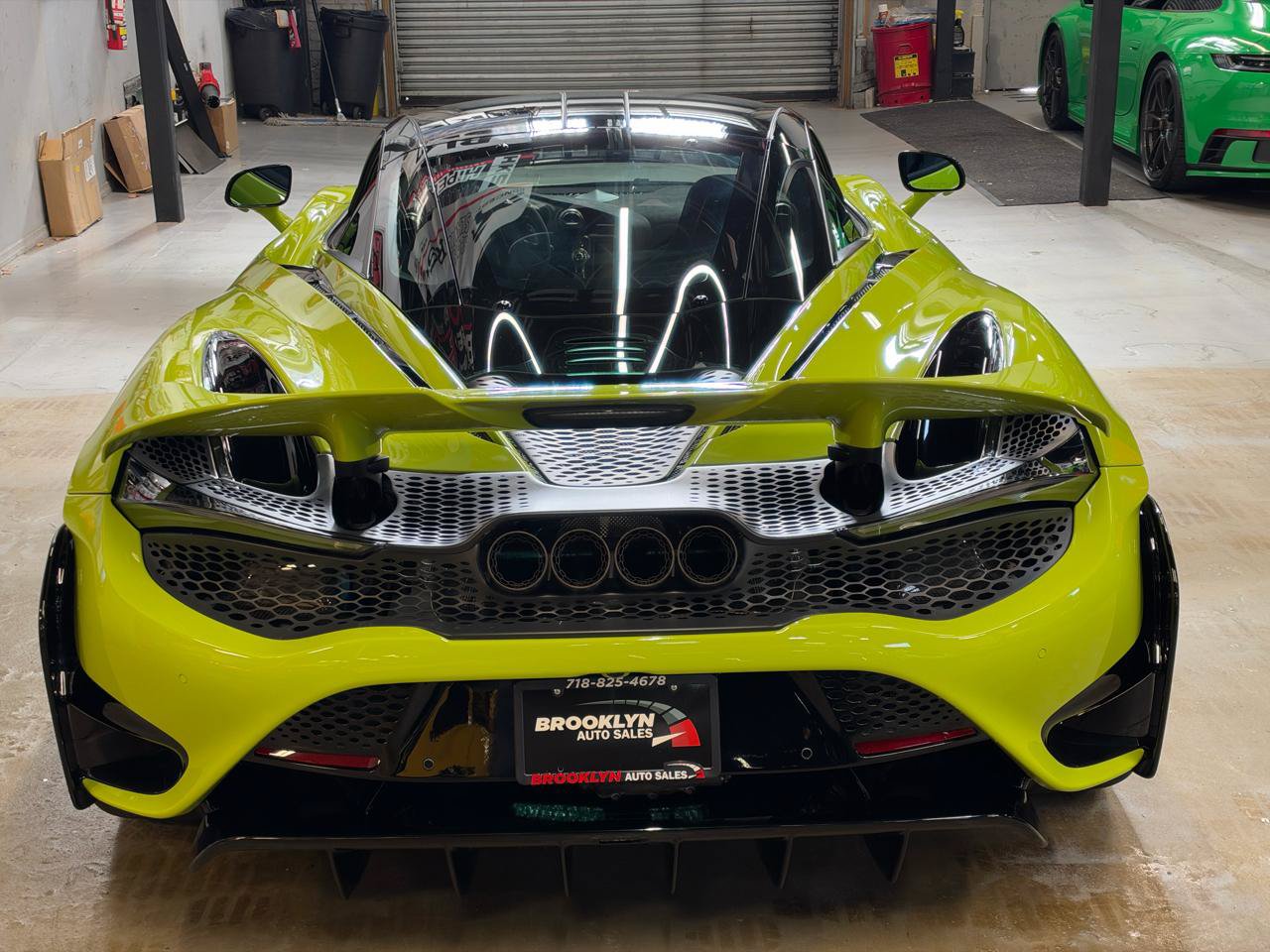 Used 2021 McLaren 765LT RWD image 11