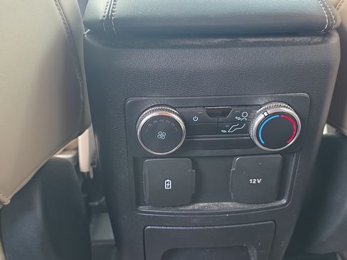 Used 2022 Ford Explorer XLT w/ Equipment Group 202A RWD image 21