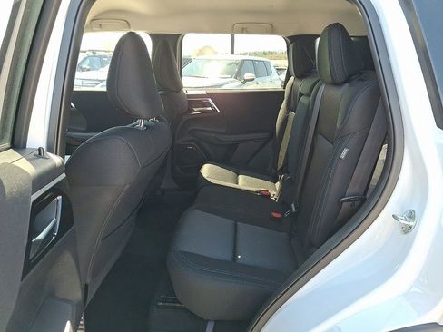 New 2026 Mitsubishi Outlander ES AWD/4WD image 5