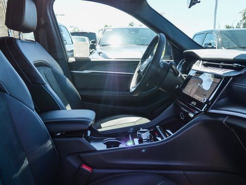 New 2026 Jeep Grand Cherokee L 4WD image 16