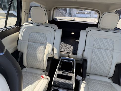 Used 2020 Lincoln Aviator Black Label w/ Dynamic Handling Package image 6