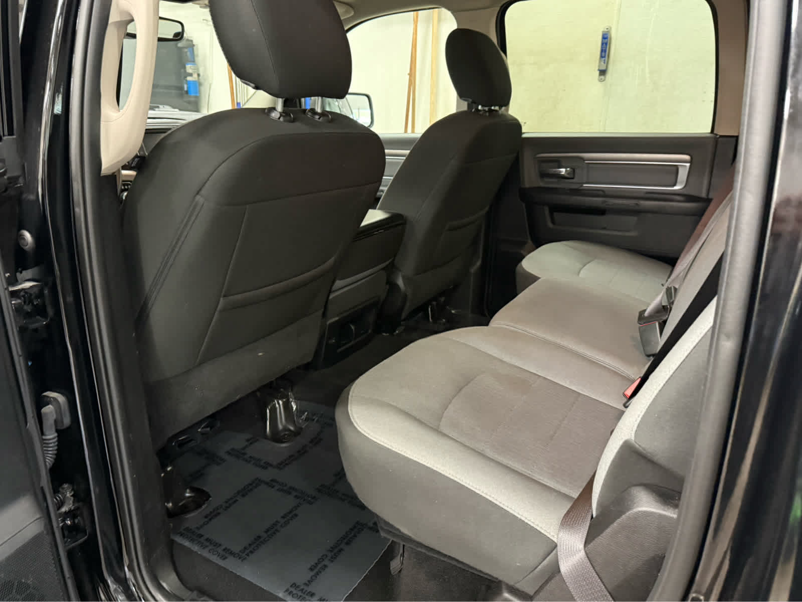 Used 2023 RAM 1500 Classic SLT AWD/4WD image 21