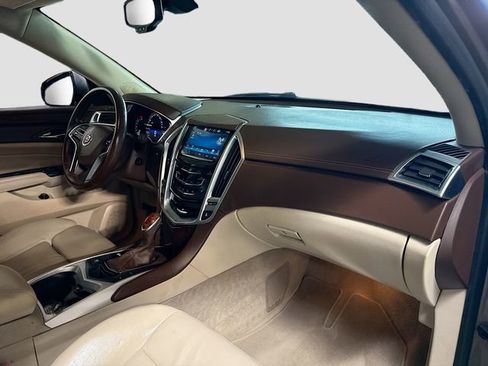 Used 2015 Cadillac SRX Luxury image 29