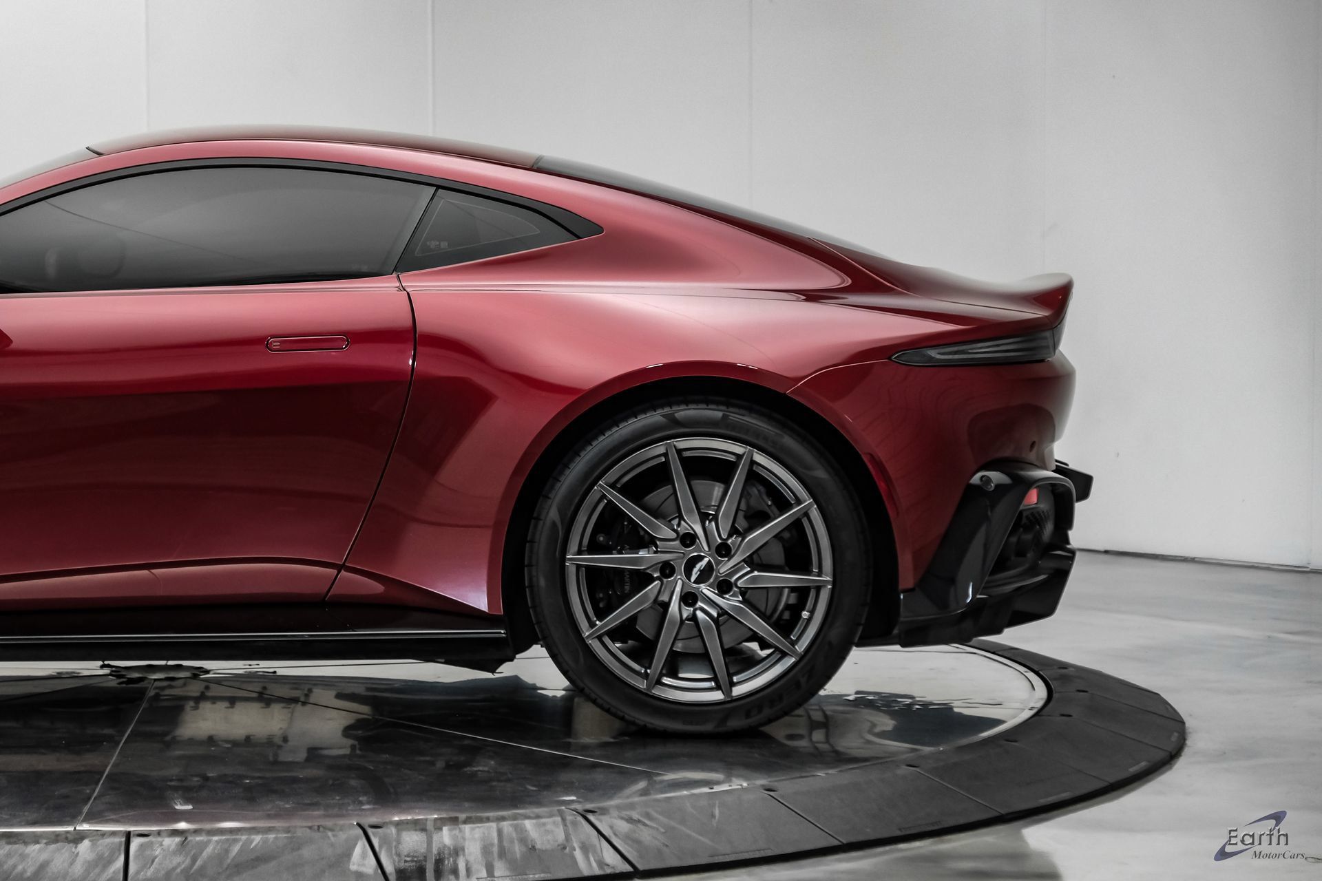Used 2020 Aston Martin V8 Vantage Coupe RWD image 11