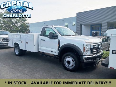 New 2024 Ford F450 XL w/ XL Chrome Package image 6