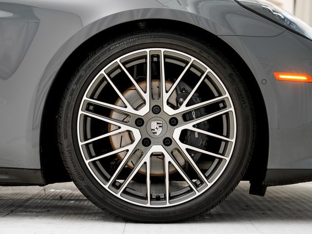 Certified 2025 Porsche Panamera 4 AWD/4WD image 29