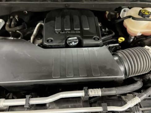 Used 2022 Chevrolet Silverado 1500 Custom AWD/4WD image 24