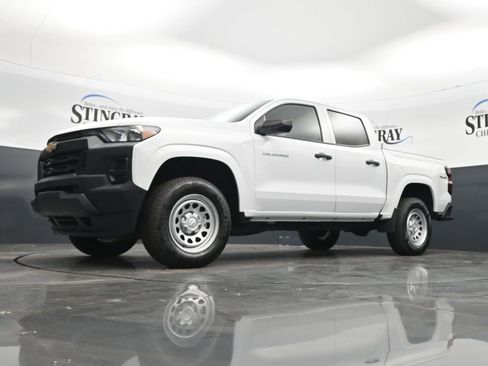 Used 2023 Chevrolet Colorado W/T AWD/4WD image 31