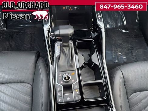 Used 2025 Kia Sorento SX Prestige image 9