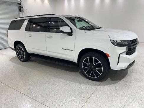 Used 2023 Chevrolet Suburban RST w/ Luxury Package image 6