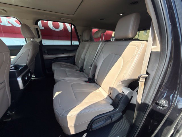 Used 2024 Ford Expedition Max Limited RWD image 16