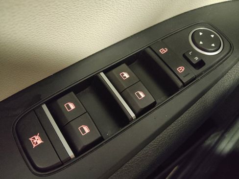 Used 2022 Kia Forte LXS FWD image 27