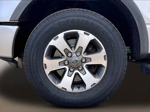 Used 2014 Ford F150 FX4 w/ Equipment Group 402A Luxury AWD/4WD image 8